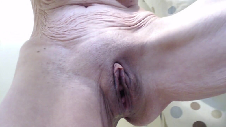 KimitheMilfMommy: Douche pepek saya