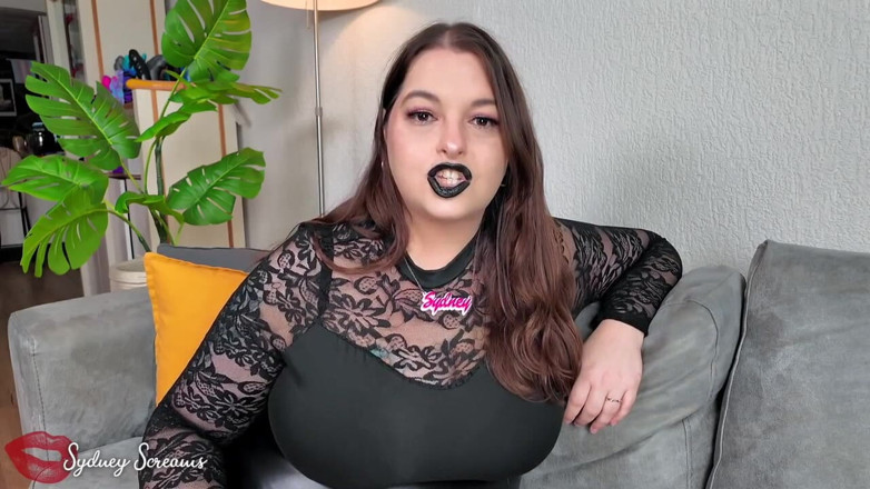 Sydney screams fetish: Mantra cinta kesetiaan lipstik