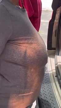Dostala creampie do kufru od tohoto velkého černého péra