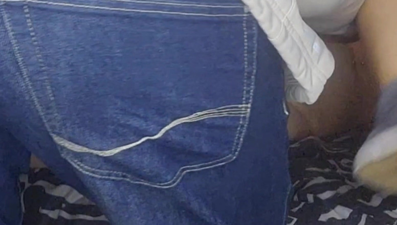 Sparowdox: Une jolie fille de 19 ans se fait baiser en levrette,...