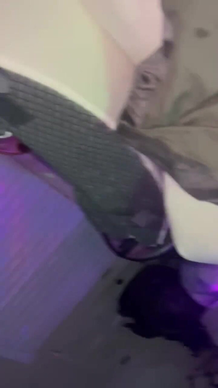 BigDBG: Gotta Love吮吸这些炸弹 af ninnys