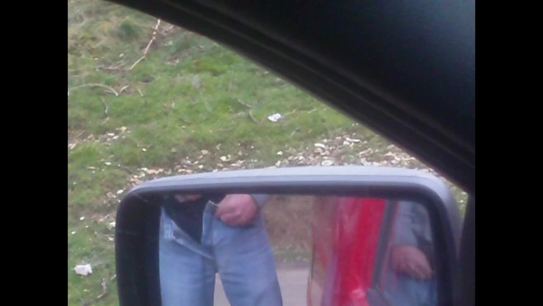 Movies by Louise: Mostrándose en la camioneta gloryhole (solo)