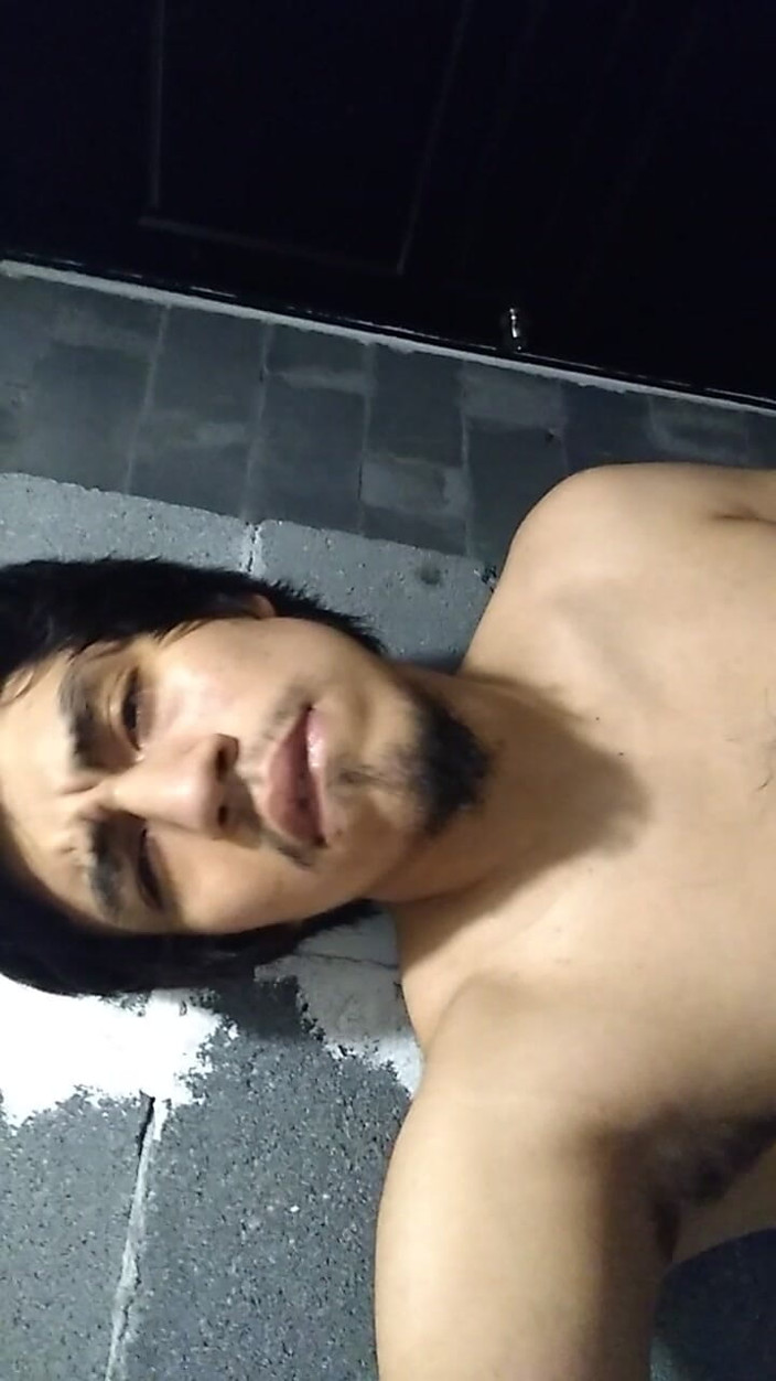 AlexAlejandro13: ¿Te gusta mirar Huevos?