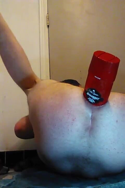 Wahldick Studios: First time anal fisting myself!