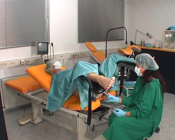 Rubber & Clinic Studio - 1ATOYS: Hậu môn với dùng tay chọc lỗ đít