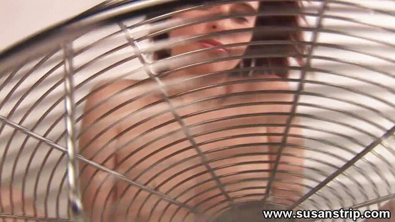 Camvivian: Fan service pour vous dans mon haut de lingerie transparent
