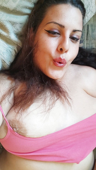 Young_strawberry: Napustni mě nebo to řeknem své přítelkyni
