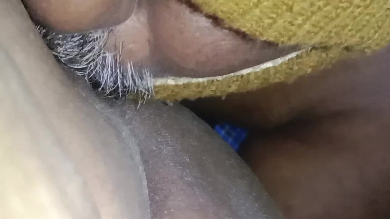 Tamil Anti Uma235: インド国民の女の子が妻の秘部を剃り舐めた