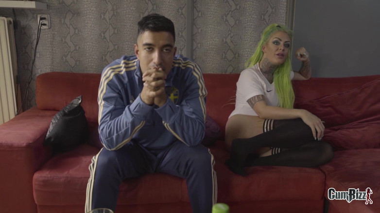 Cumbizz: Řekni, že Anglie vládne a já tě nechám šukat do zadku