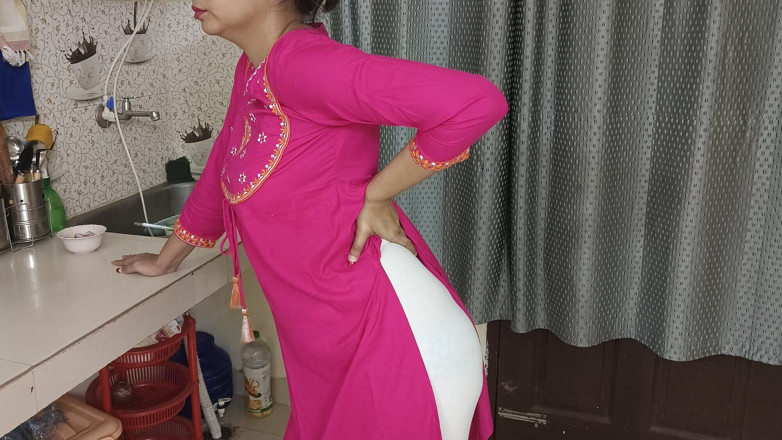 Saarabhabhi6: Une bhabhi nouvellement mariée se fait baiser par son beau-frère...