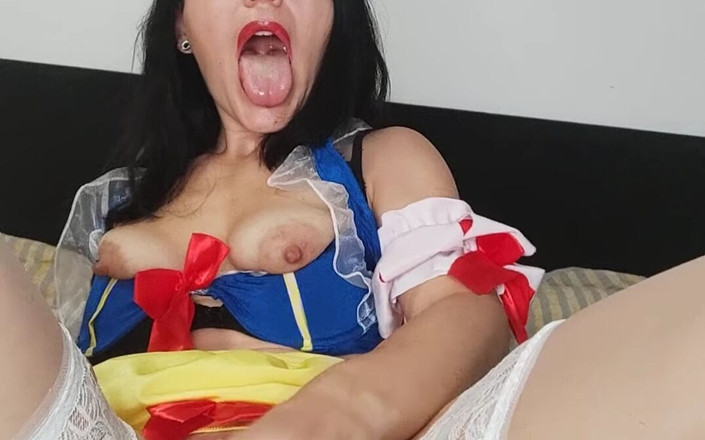 dafnedenoch: Blanche-Neige Ahegao, plug anal et fantasme de squirt