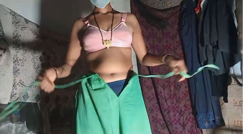 RadhaDevi: Heißes bhabhi fingert xXX video