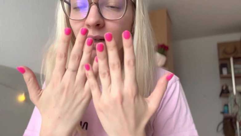 Goddess_Bella_Rae: Hoe je veilig eruit kunt komen als een mietje!