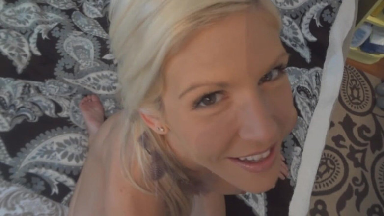Jolene Devil: Militärmädchen wird pOV geknallt