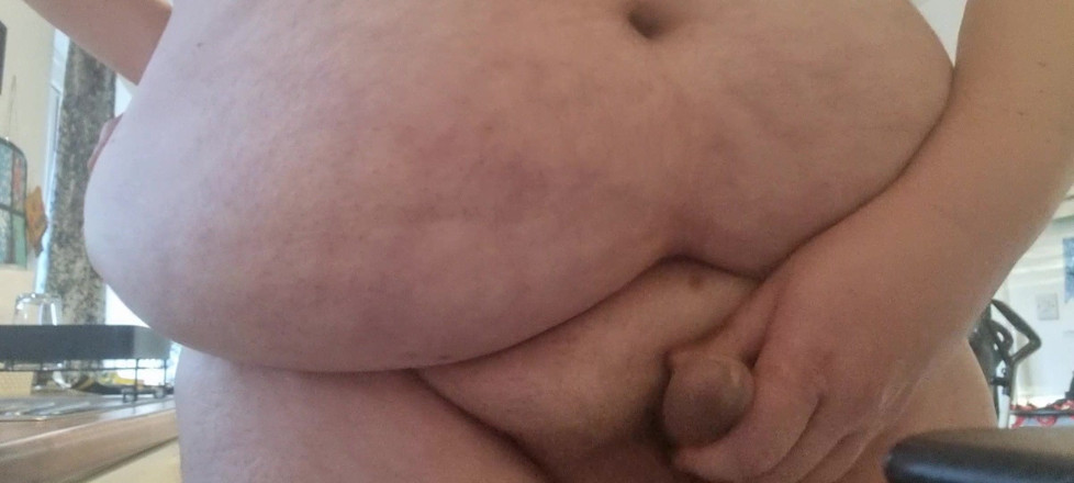 Big man: Дрочити і кінчити на кухні