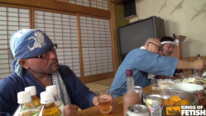 Pure Japanese adult video ( JAV): Tiga gadis remaja jepang memeknya dientot sama pria yang lebih...