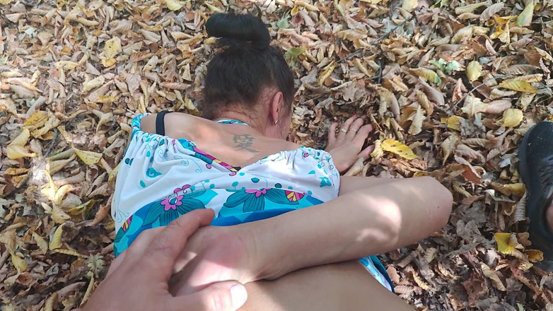 DirtyLubov: Açık Hava Oral ve Anal Seks