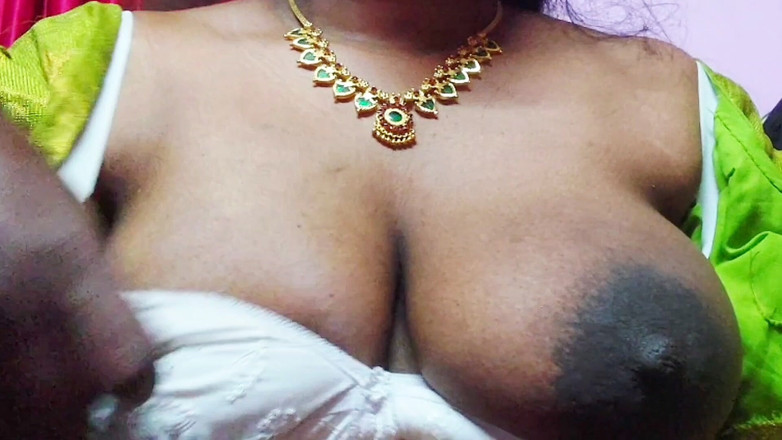 Desi Mohini: Hintli göğüsler