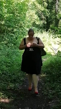 На відкритому повітрі в лісі