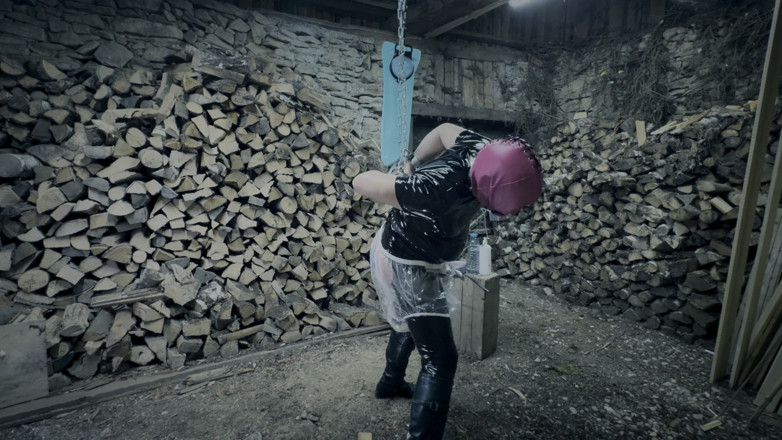 Mistress April: Cewek mesum di woodroom