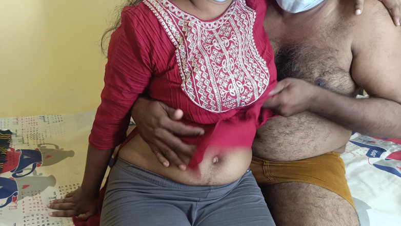 Palani69: Romance caliente casero en la cama