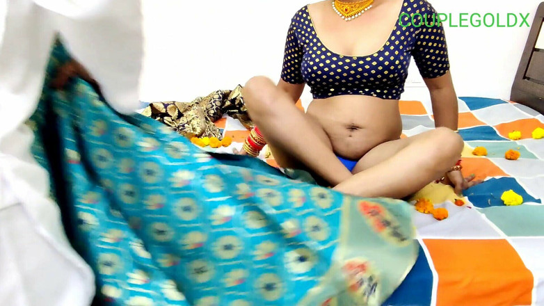 Sexy Komal: Je décorais le lit pour la nuit de noces de...