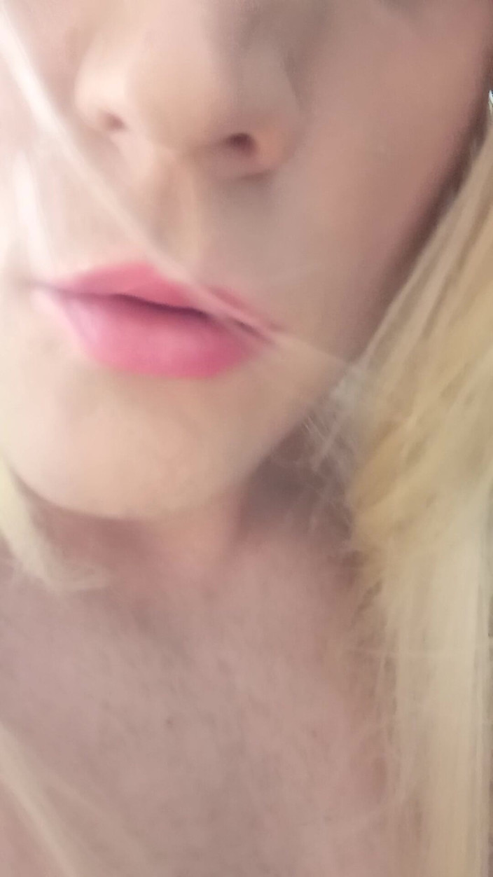 SarahDeSexy: Sissy crossdresser sarahdesexy khỏa thân khỏa thân trêu chọc con...