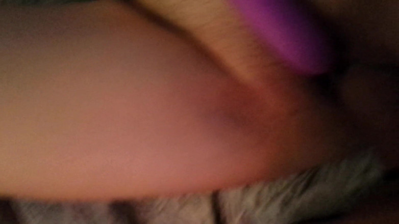 Morningwood: POV, une chatte juteuse et sexy squirte sur une bite...