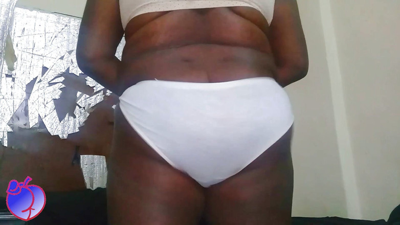 Shen hunk: Negra gorda mariquita sacudiendo su culo