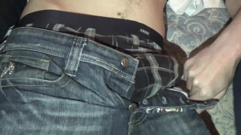 Gaybareback: Twink Garfuel šuká bez sedla XXL ptákem Krys