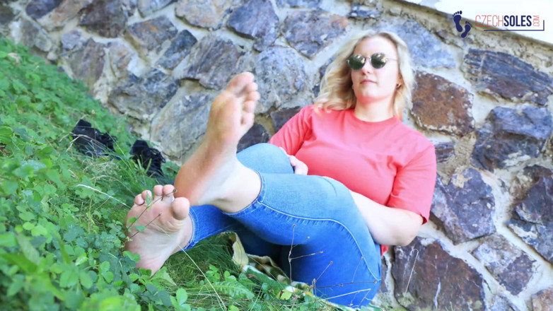 Czech Soles - foot fetish content: Big Feet BBW Girl Interview