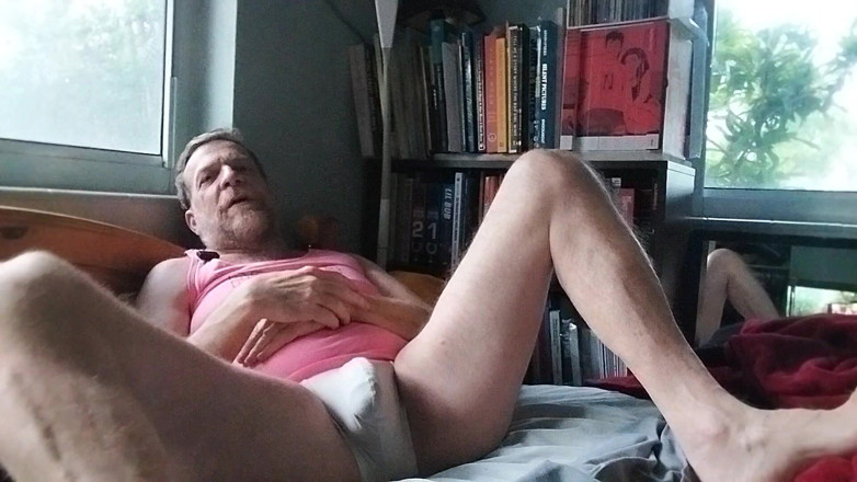 Hairyartist: Ayaklı kütüphane eğitimi ve boşalma geri sayım