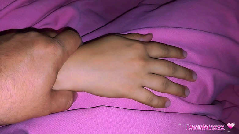 danielafoxxx: Spaß mit stiefmutter um mitternacht in ihrem zimmer