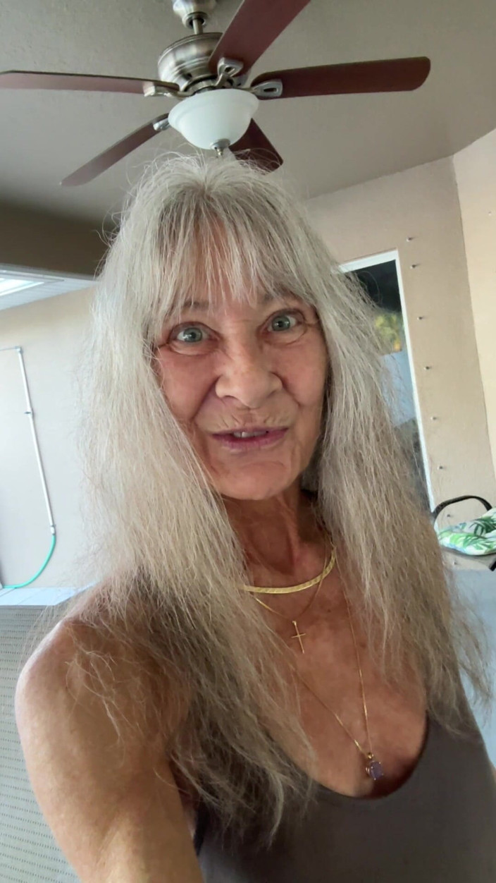 Leilani Lei: Bom dia!