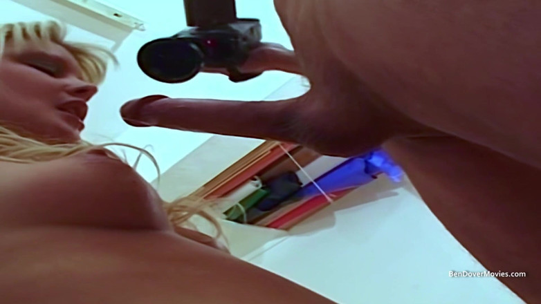 Ben Dover Movies: We zijn 18 en we zijn de tieners: Elle Brooke