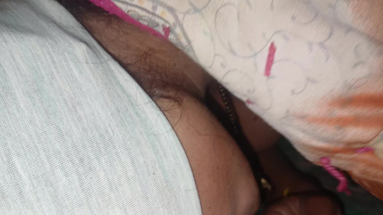 PriyaSexywife111: Người bạn thân nhất bú cu của tôi