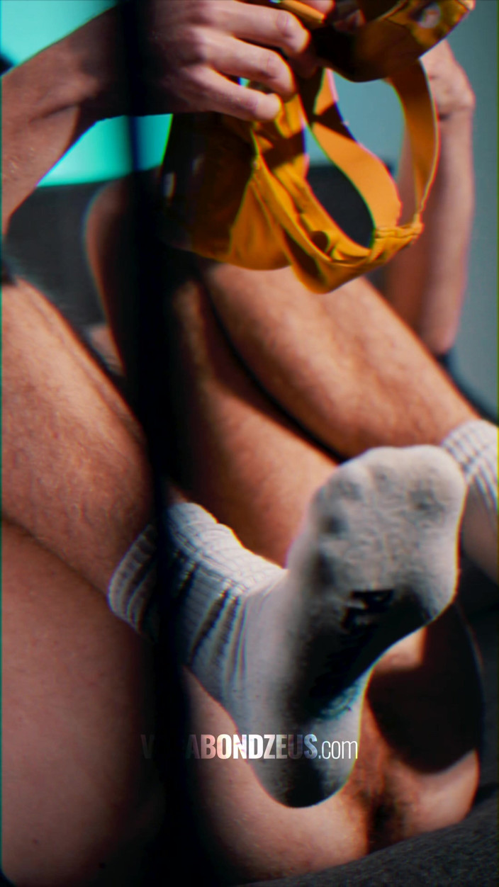 VagabondZeus - Erotic Filmmaker: Brincalhona Kiwi Pendurada Em Sua Sessão Solo