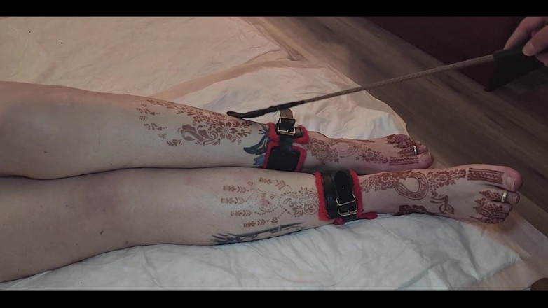 CrippleFreak4U: Mes pieds et mes longues jambes de ma belle taille 13...