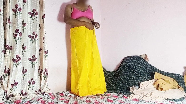 Madhu laila: Madhu Laila sari, strip-tease