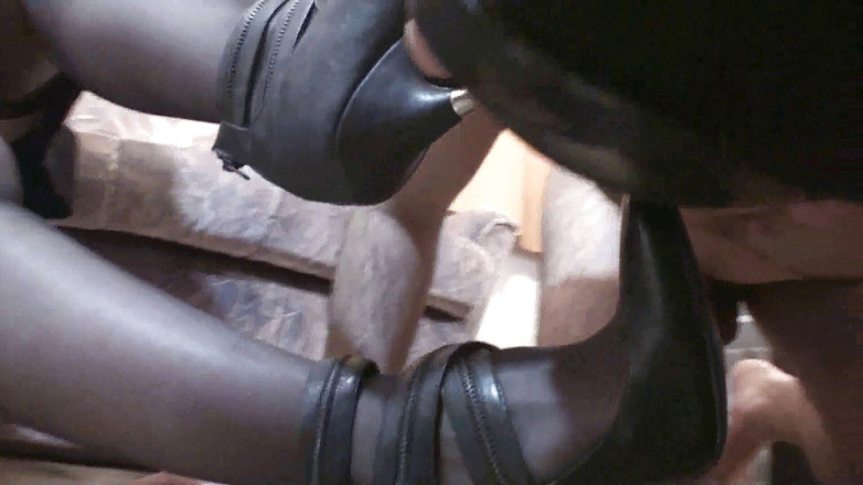 Foot Girls: Slave must lick mistress' shoes clean
