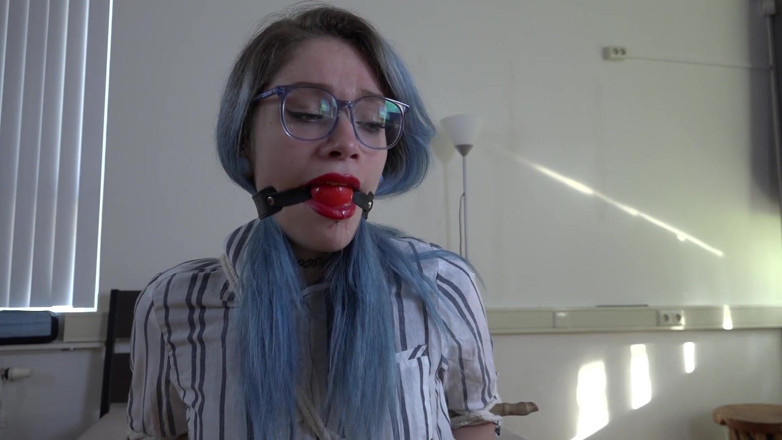 Restricting Ropes: Луна Грей - секретарка відтрахана м'ячем