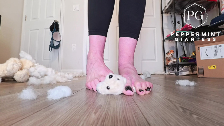 Peppermint Giantess: 67 लंबी दिग्गज नंगे पांव Plushie Crush: आकार 16 पैर की अंगुठी फाड़ना खुला और खाली फूलना