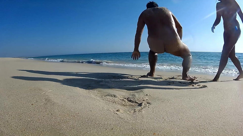 DreamStudioCouple: Desnuda en la playa