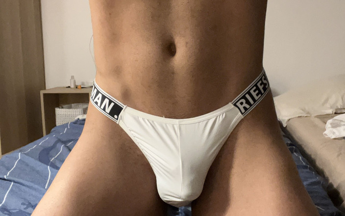 LuNino: Hot Gay Striptease