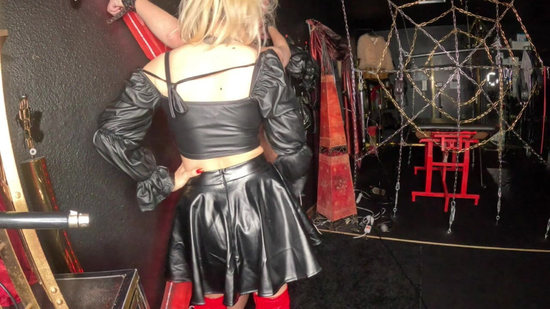 Queen_of_BDSM: Pani Saskia testuje próg swojego niewolnika.