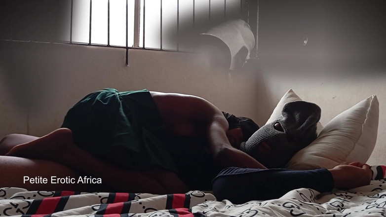 Petite Erotic Africa: Ebenholz-teen gemeines reiten