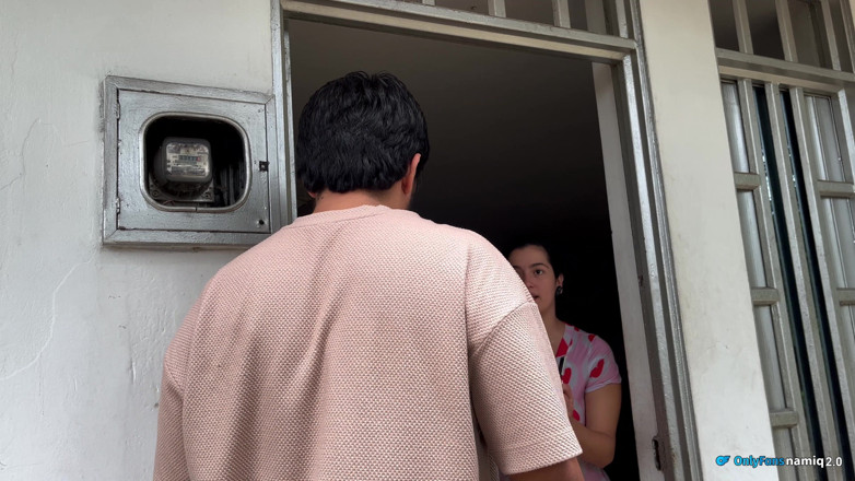 NamiQsein: Uma MILF é minha colega de quarto?
