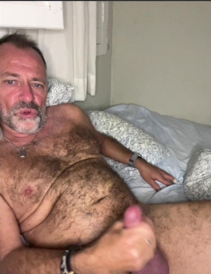Daddybearvlc: Последние ночи шоу с моей искусственкой. Камшот в замедленной съемке.