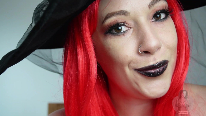 Sasha Curves: Trick atau treat