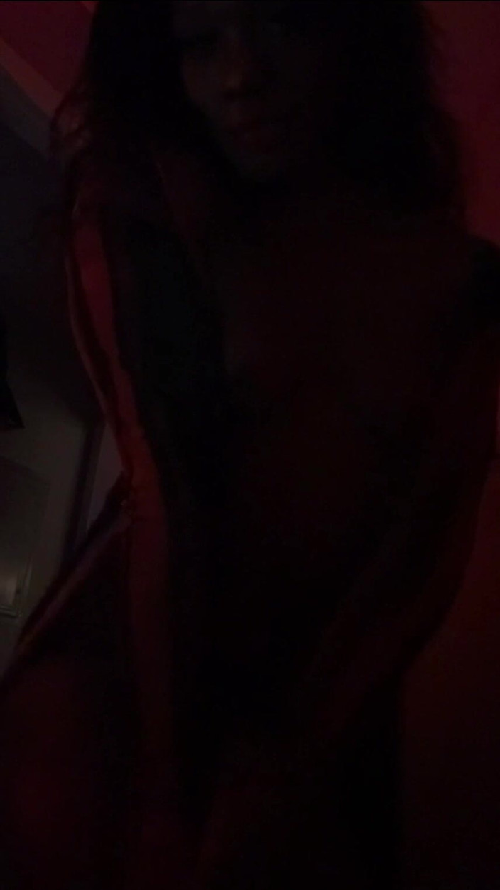 SlimXXBae69: Slank rood
